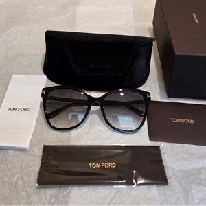 Tom Ford Elegant Black Sunglasses